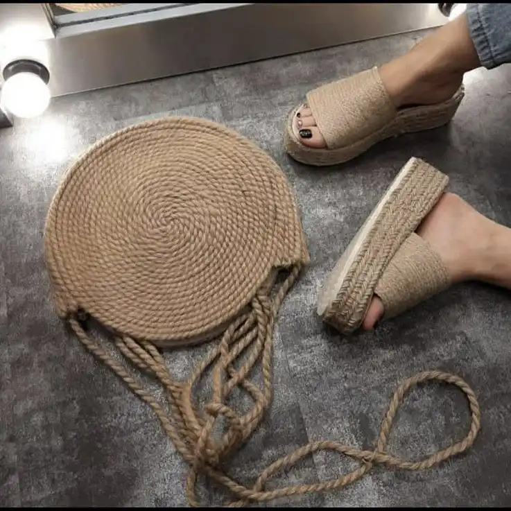 صندل زنانه مدل كنفيs