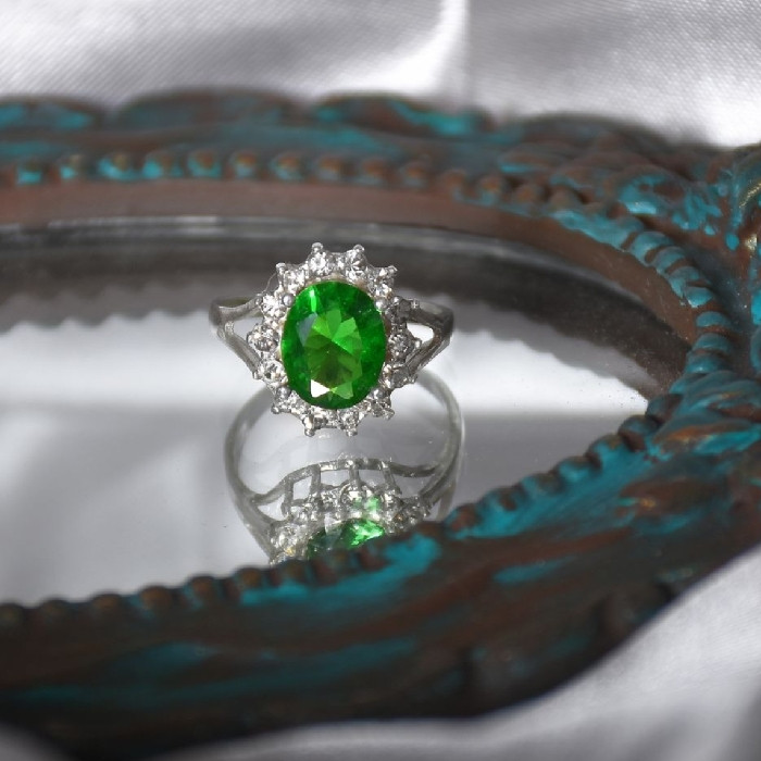 انگشتر نقره زنانه مدل سنگ زبرجد کد 26