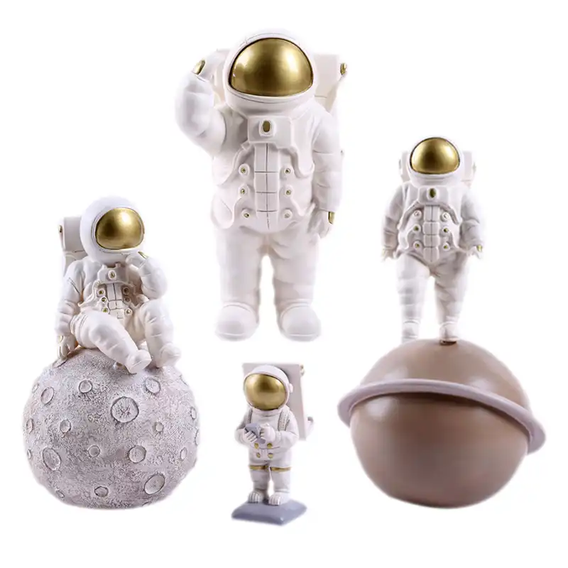 مجسمه مدل فضانورد مجموعه 4 عددی