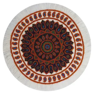 رومیزی سوزن دوزی مدل گرد کد 502
