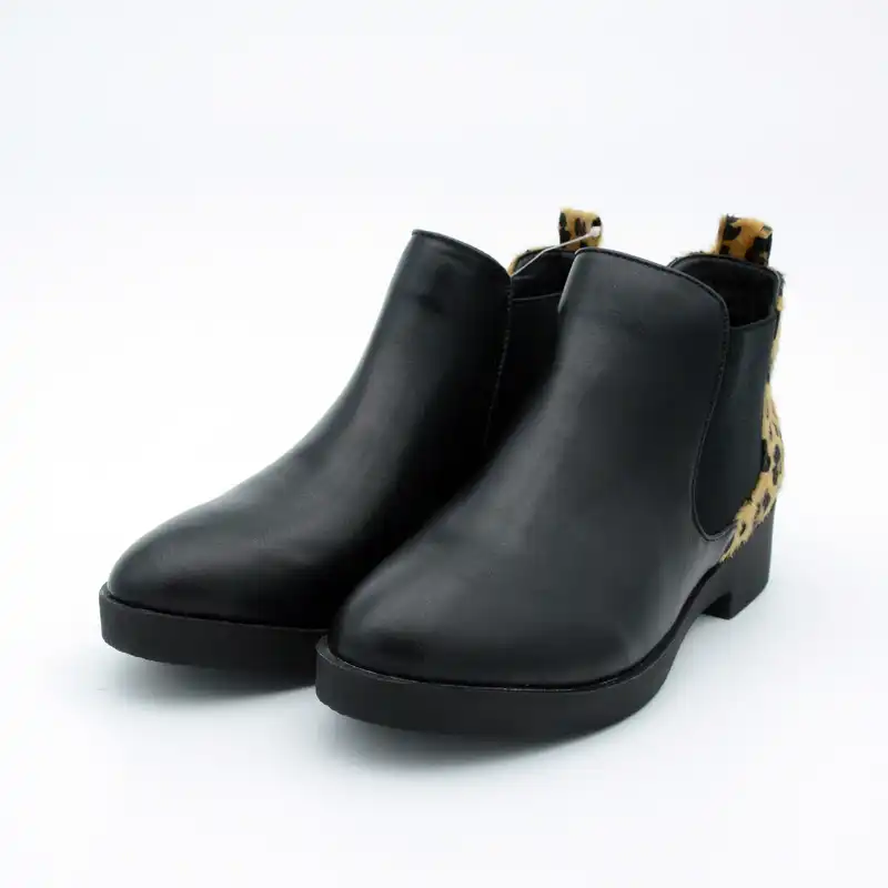 نیم بوت زنانه مدل cbk