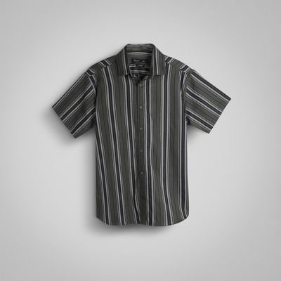 پیراهن آستین کوتاه یقه برگردان با تنخور معمولی (regular fit) مردانه باینت مدل 856