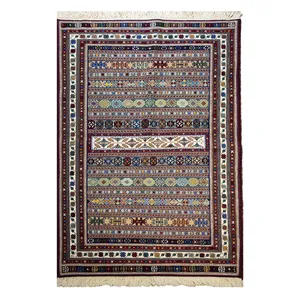 گلیم دستباف یک و نیم متری طرح سوزنی مدل AA