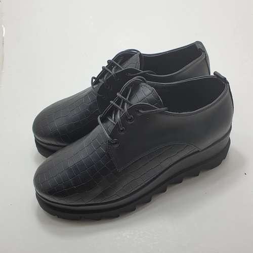 کفش روزمره زنانه کد 9011 کفش روزمره زنانه کد 9011