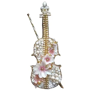 گل سینه زنانه مدل ویولن