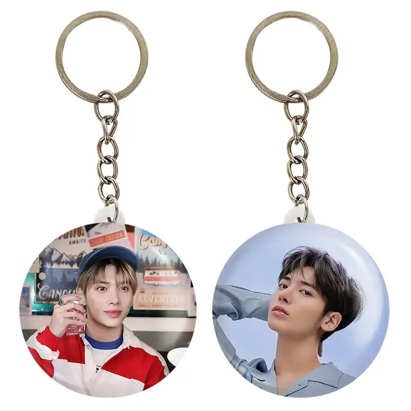 جاکلیدی خندالو مدل تهیون گروه تی اکس تی TXT کد 2006220065 مجموعه 2 عددی