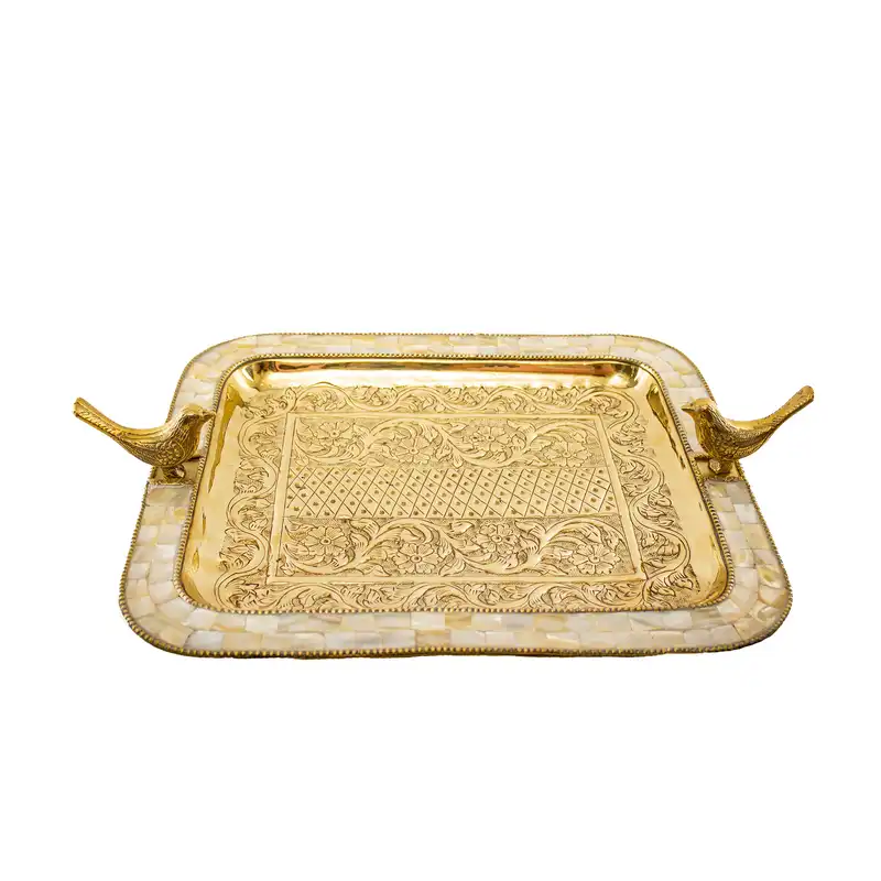 شیرینی خوری برنجی مدل قلم زنی دسته دار طرح پرنده باروکش صدف دریایی کد 6810