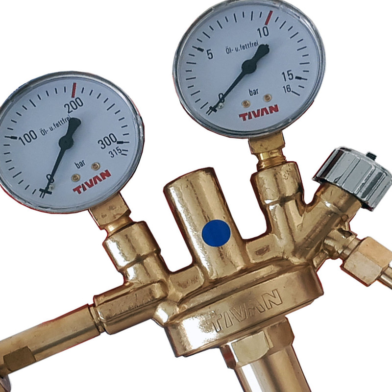 مانومتر اکسیژن تیوان مدل AT - 950