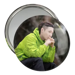 آینه جیبی خندالو مدل لی گروه اکسو EXO  کد 16821