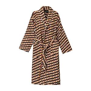 حوله پالتویی برق لامع مدل بیستون سایز 125