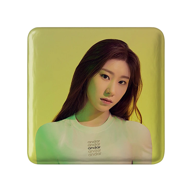 مگنت خندالو طرح چریونگ گروه ایتزی ITZY  مدل مربعی کد 20166