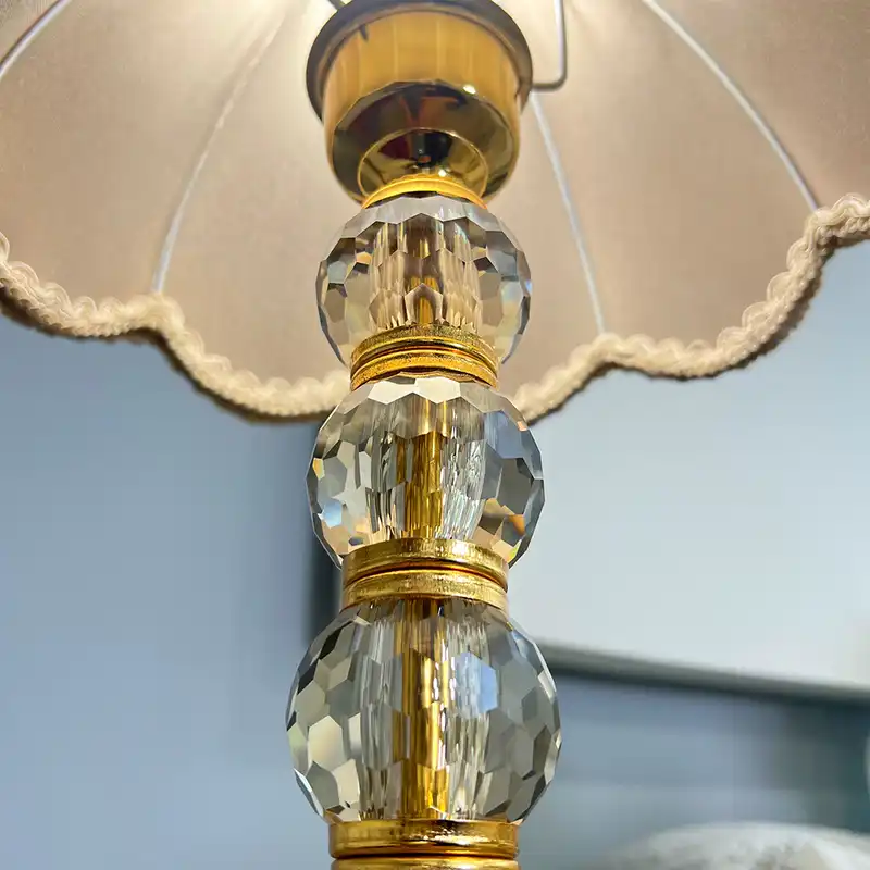 آباژور رومیزی مدل پایه کریستالی