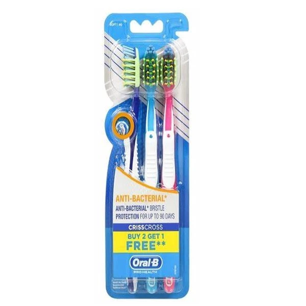  مسواک اورال بی مدل ANTI BACTERIAL با برس نرم بسته 3 عددی 