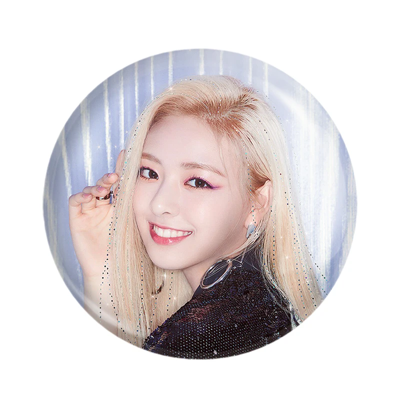 مگنت خندالو مدل یونا گروه ایتزی ITZY  کد 20218