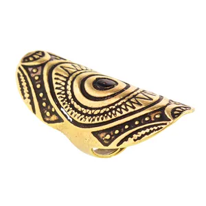 انگشتر زنانه گالری عزیزی طرح مایا مدل 15279