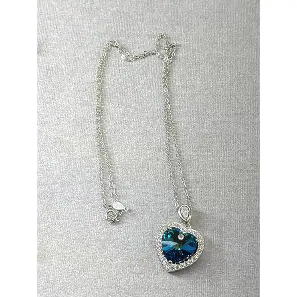 گردنبند نقره زنانه سواروسکی مدل قلب خاص کد 2023