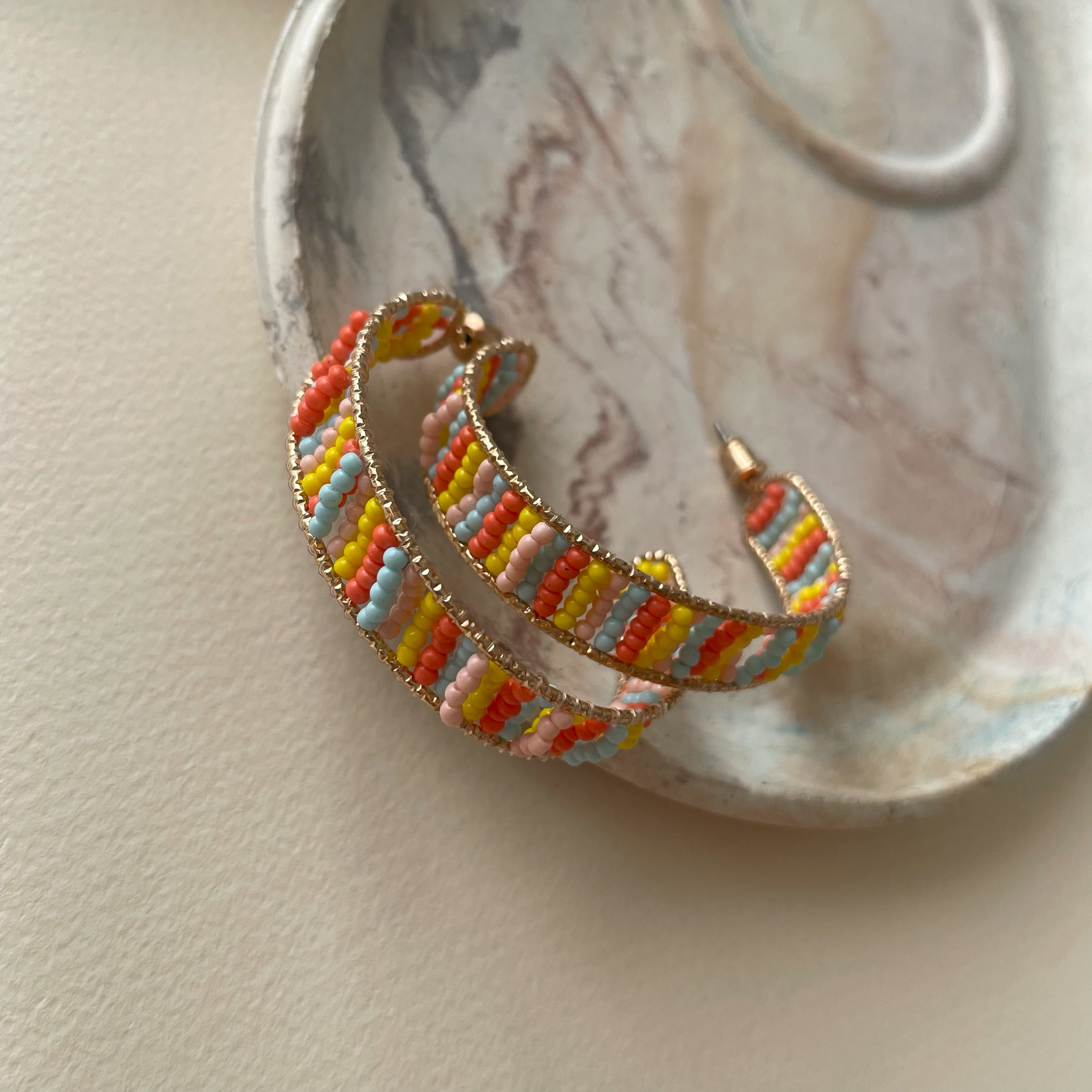 گوشواره دخترانه آی ام مدل AE1209-011 گوشواره دخترانه آی ام مدل AE1209-011