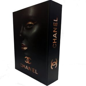 نقد و بررسی دکوری مدل کتاب طرح Chanel توسط خریداران