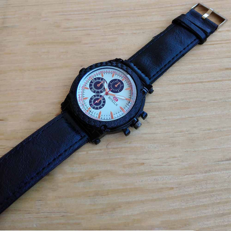 ساعت مچی عقربه ای پسرانه مدل بند چرمی کد 11 ساعت مچی عقربه ای پسرانه مدل بند چرمی کد 11