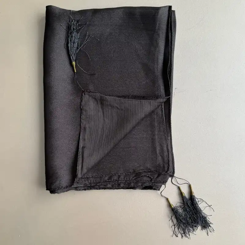 شال زنانه مدل ساده کریستال براق منگوله دار چهار فصل کد 2