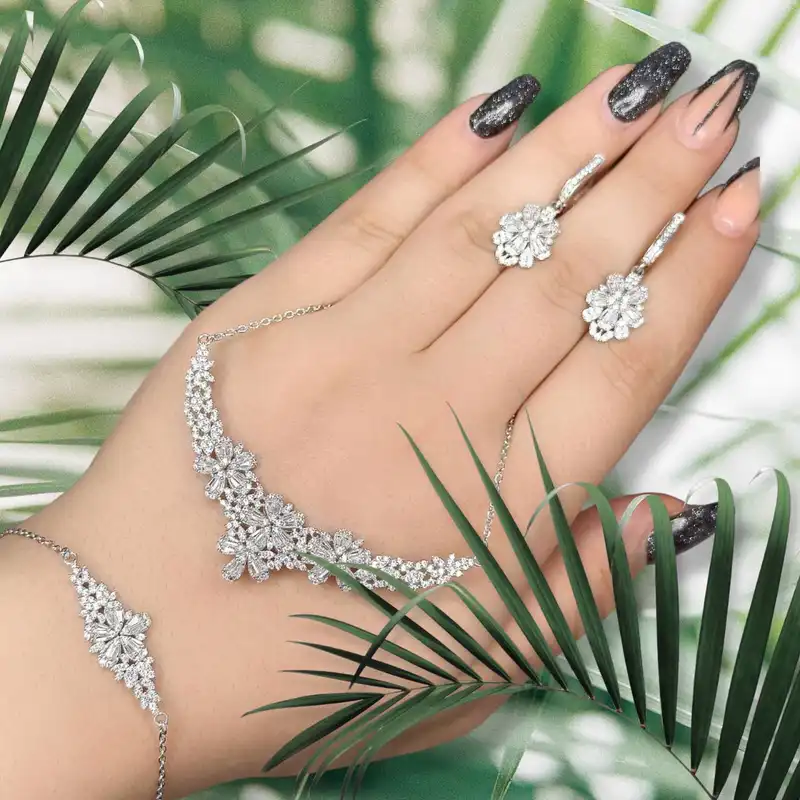 نیم ست نقره زنانه مدل فلاور شهر NSH097