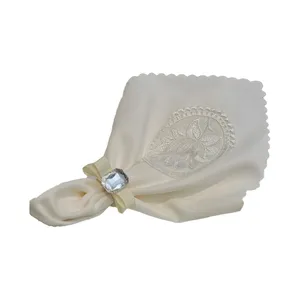 دستمال سفره مدل مخمل طرح دانتل دار 