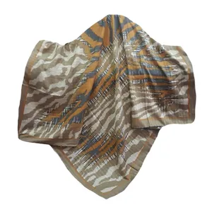 روسری زنانه مدل پلنگی کد 04