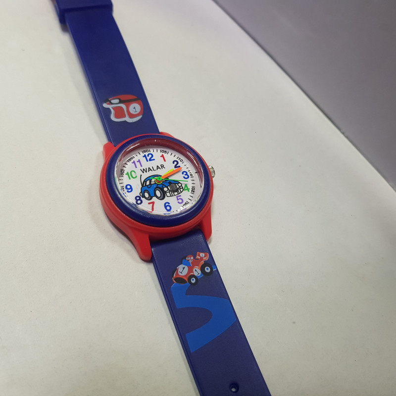 ساعت مچی عقربه ای بچگانه والار مدل ضدآب طرح ماشین کد 13
