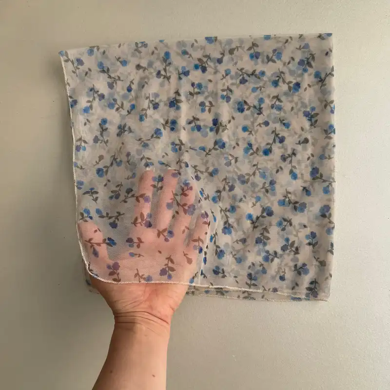 روسری زنانه مدل مینی توری گل گلی ریز