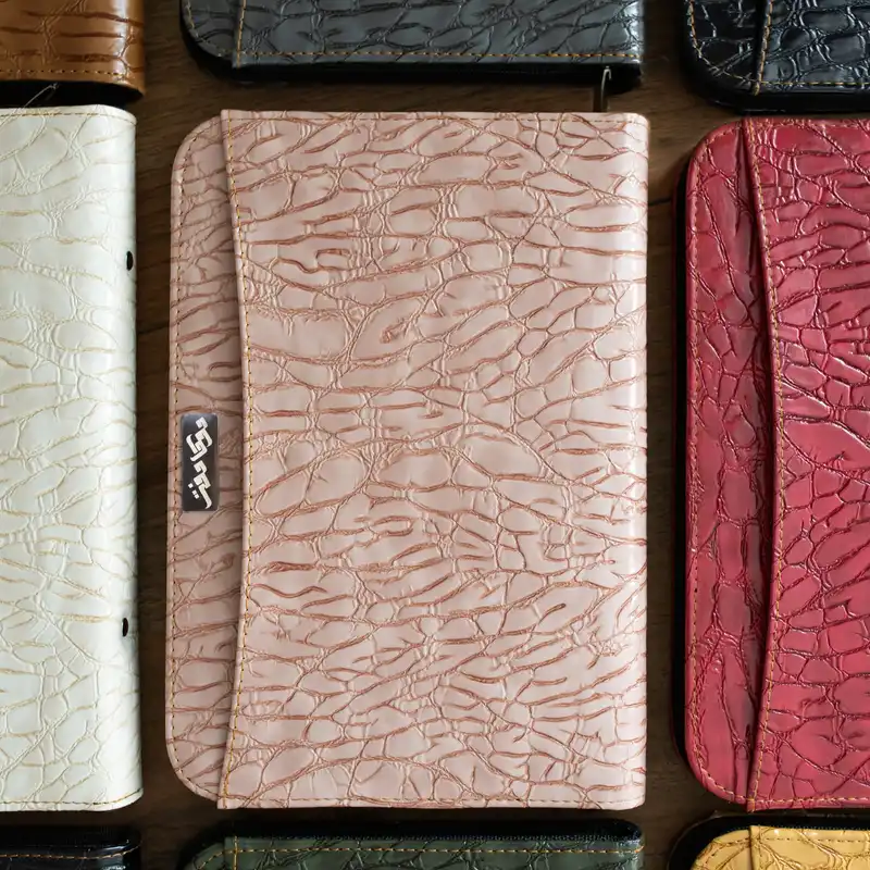 دفتر کلاسور 160 برگ دوکادفتر مدل 20 حلقه طرح کروکدیل کد 160-644