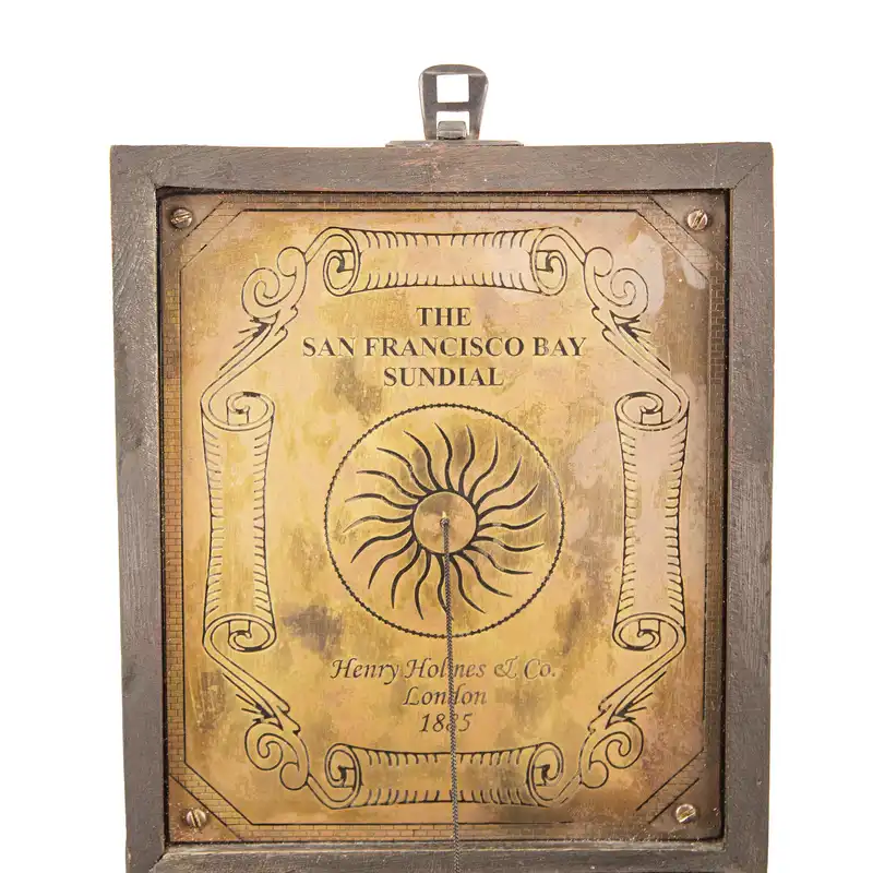 دکوری برنجی مدل  قطبنما و جعبه چوبی طرح مسترباکس سانفرانسیسکو کد 185018