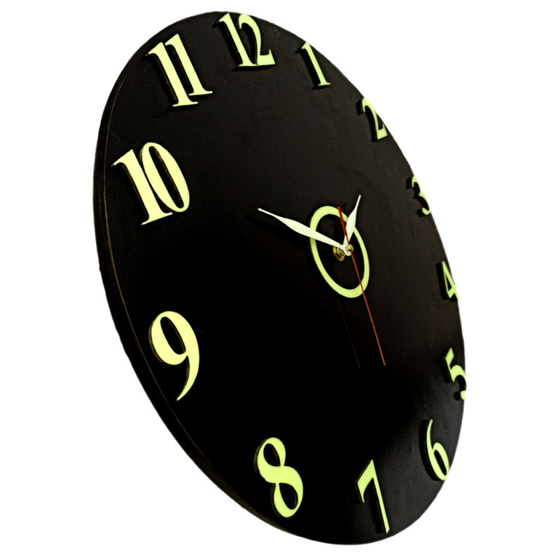 ساعت دیواری مدل شب تاب