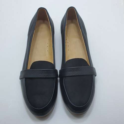 کفش روزمره زنانه کد 2345 کفش روزمره زنانه کد 2345