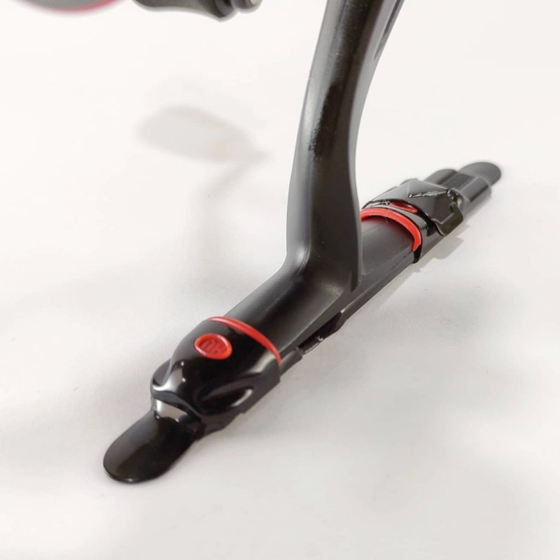 استند چرخ ماهیگیری مدل فلزی کد fe68