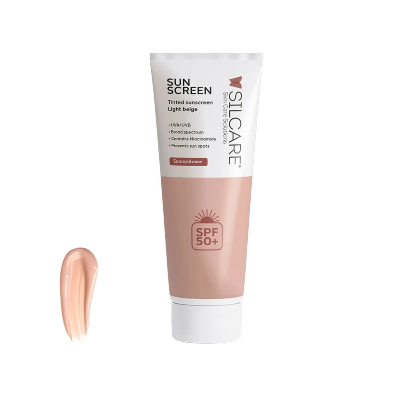 کرم ضد آفتاب رنگی دست و صورت و گردن سیلکر SPF 50 مدل Hydrating محافظ UVA و UVB مناسب برای انواع پوست حجم 50 میلی‌لیتر
