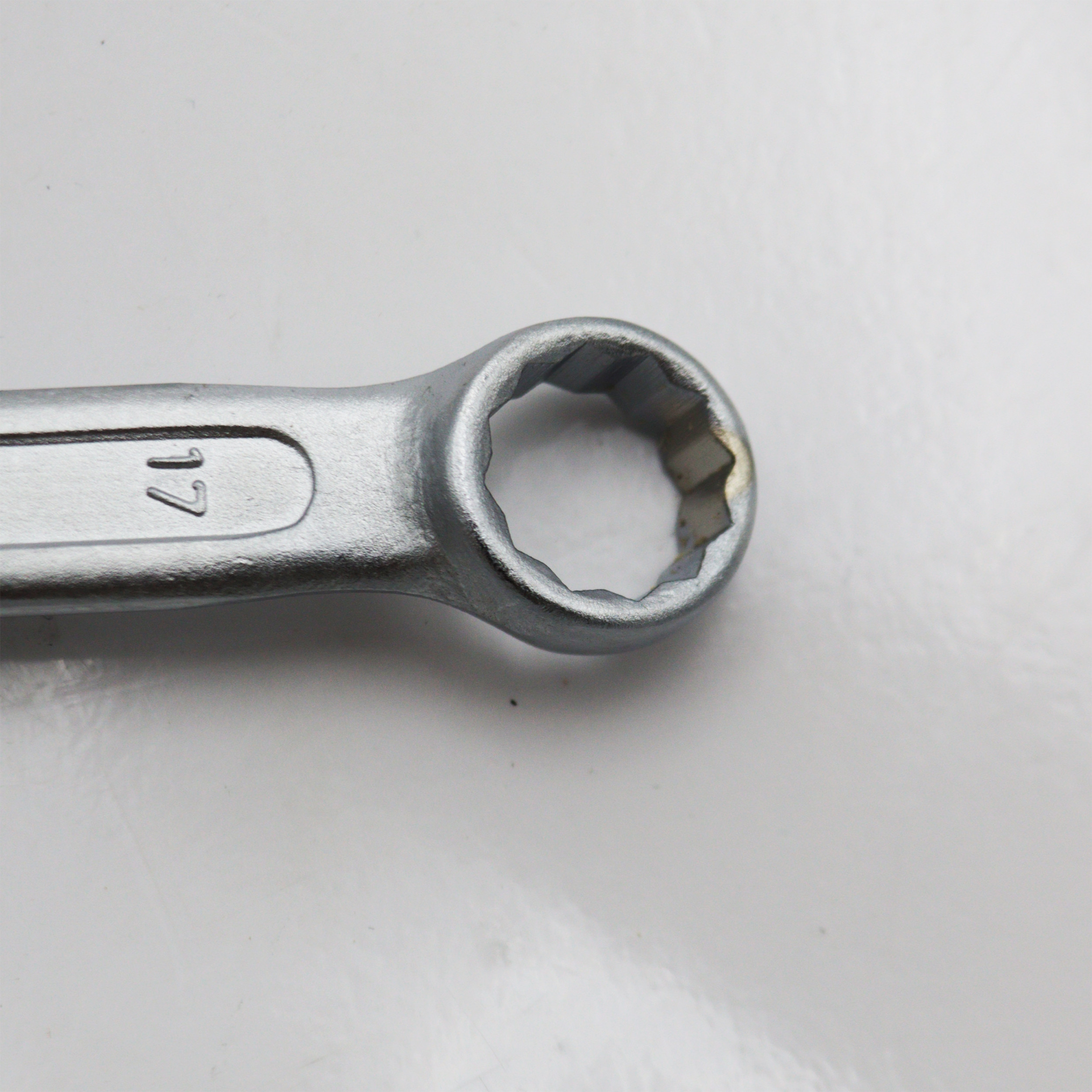 آچار یکسر تخت و یکسر رینگی مدل پرشین کت کد YPA-017MM سایز 17 میلیمتر آچار یکسر تخت و یکسر رینگی مدل پرشین کت کد YPA-017MM سایز 17 میلیمتر