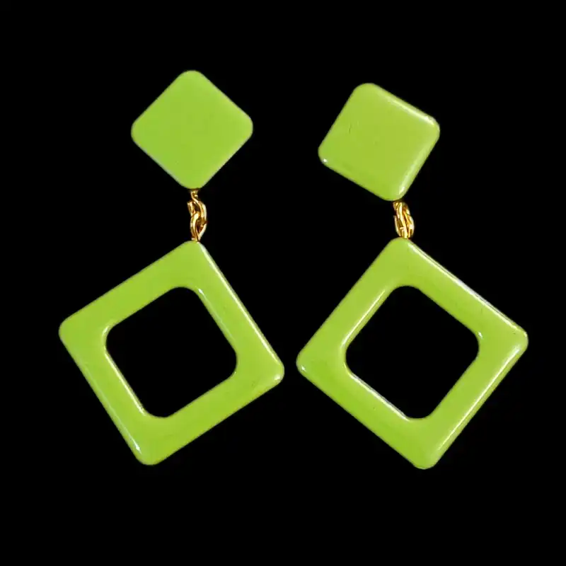 گوشواره زنانه مدل عروسکی چوبی