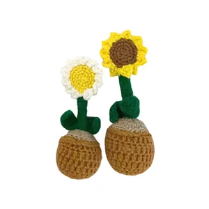 عروسک بافتنی طرح گلدان آفتابگردان بسته دو عددی