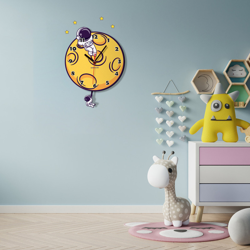 ساعت دیواری کودک باروچین مدل فضانورد کد c-127