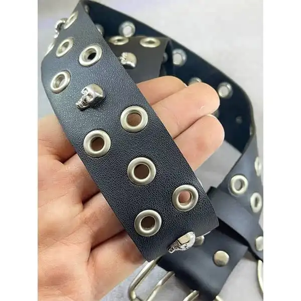 کمربند زنانه مدل چرم طرح اسکلت دو پانج کد 66852