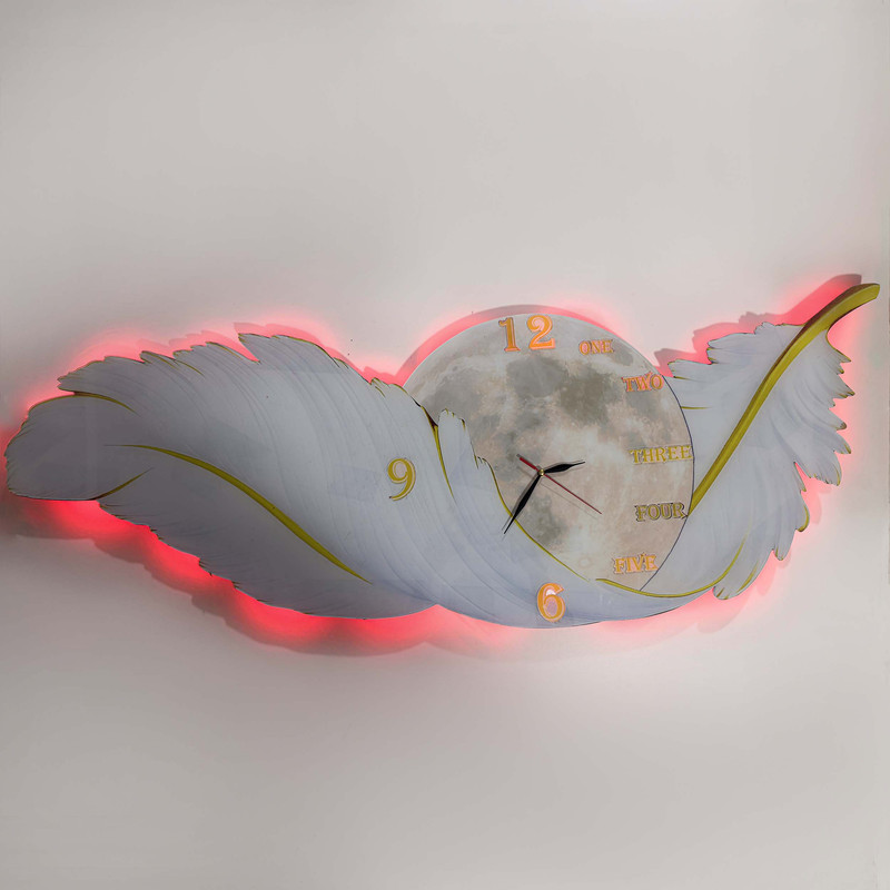 ساعت دیواری مدل پر طرح ماه