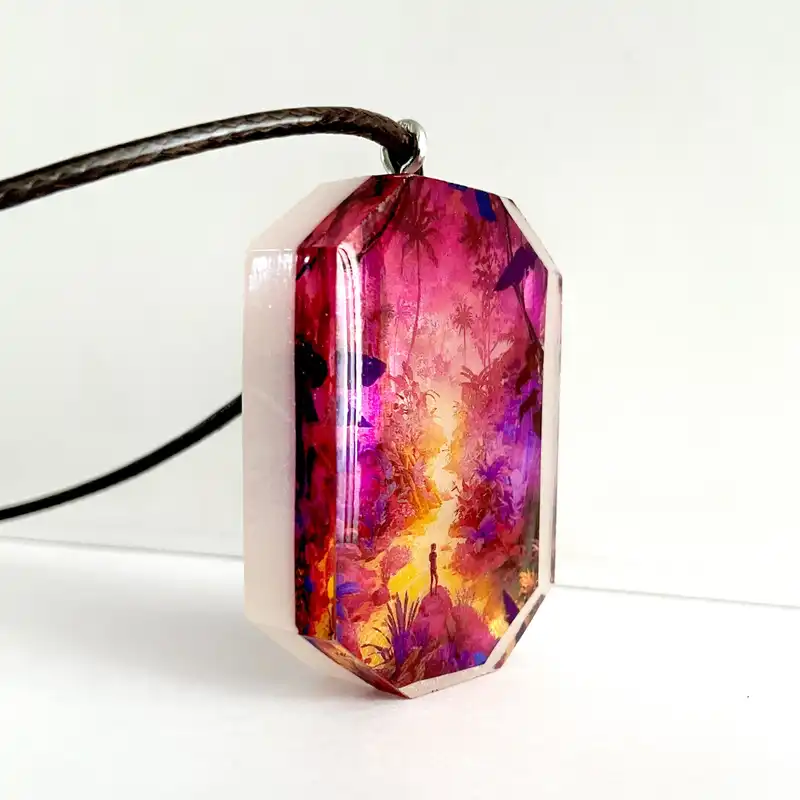 گردنبند مدل شب تاب کد AC138