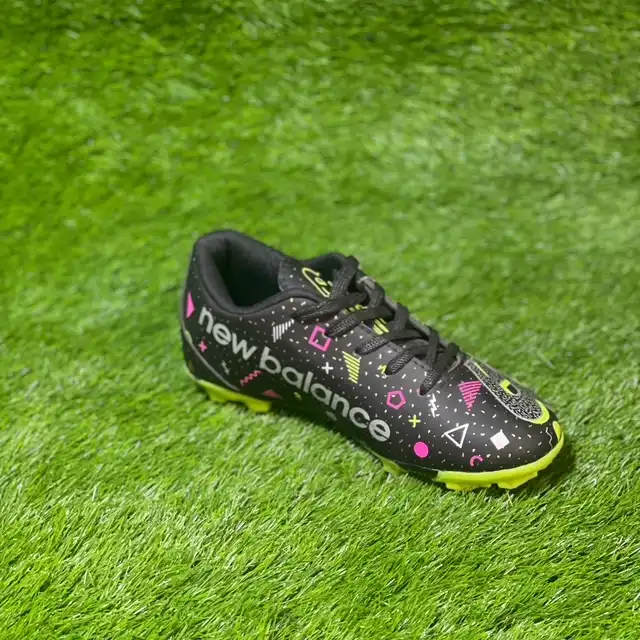 کفش فوتبال پسرانه مدل استوک دار کد NB0041