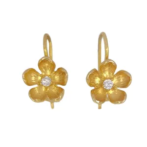گوشواره طلا 18 عیار دخترانه طلا و جواهرسازی افرا مدل 237