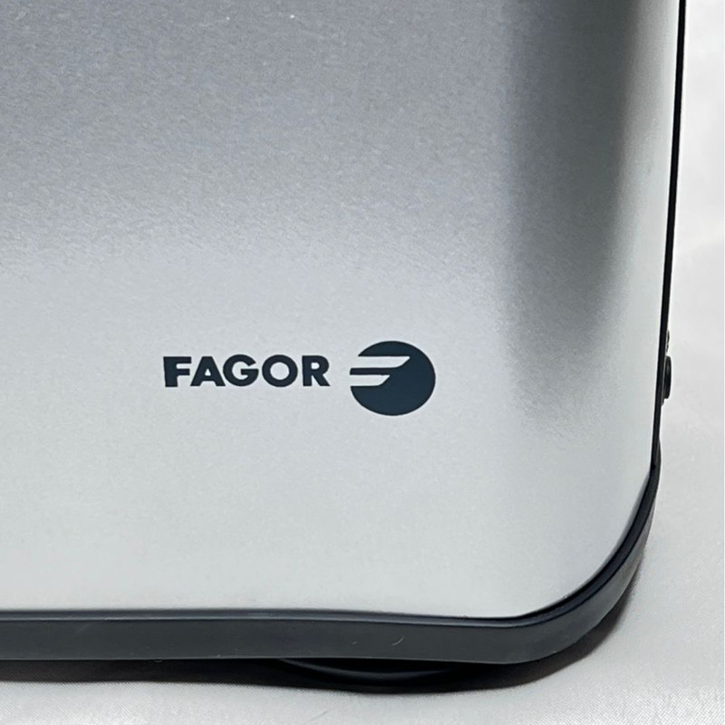 توستر فاگور مدل گرمکن دار کد 2020