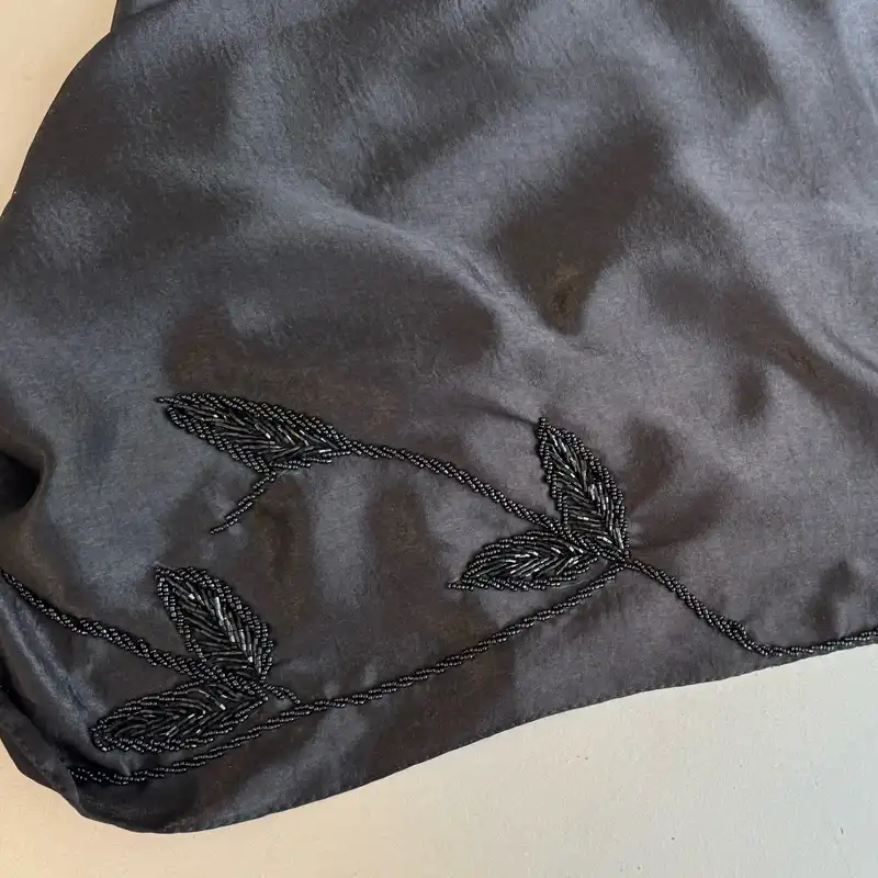 شال زنانه مدل ساتن پتینه مهمانی مجلسی حاشیه سنگدوزی جواهر دوزی طرح گل