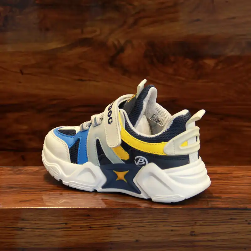 کفش پیاده روی پسرانه بابوداگ کد Ba 42