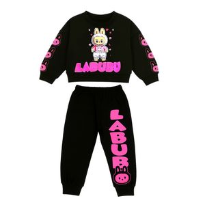 ست تی‌شرت آستین بلند و شلوار راحتی دخترانه مدل کراپ لبوبو کد LABUBU 8983