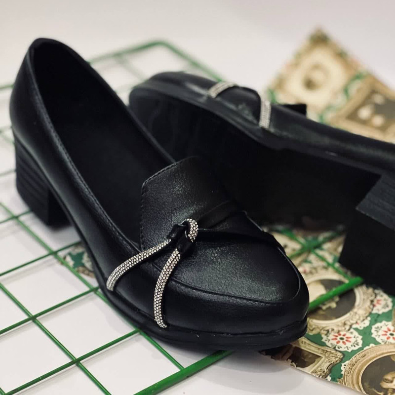 کفش زنانه مدل  نگین دار