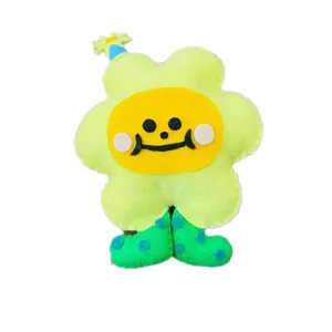 عروسک نمدی دست ساز طرح گل خندان